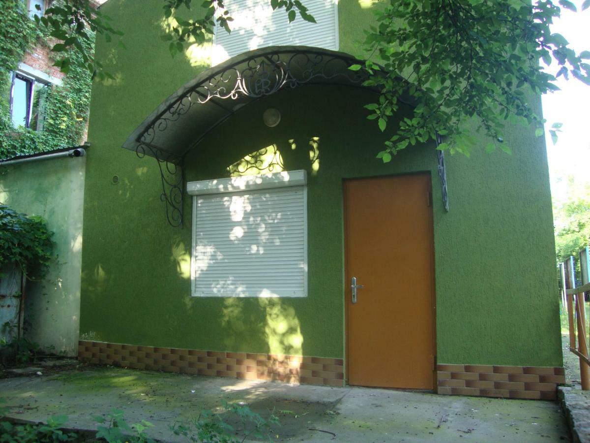Apartamento Domik S Saunoy Na Ogiyenko Kamianets-Podilskyi Exterior foto