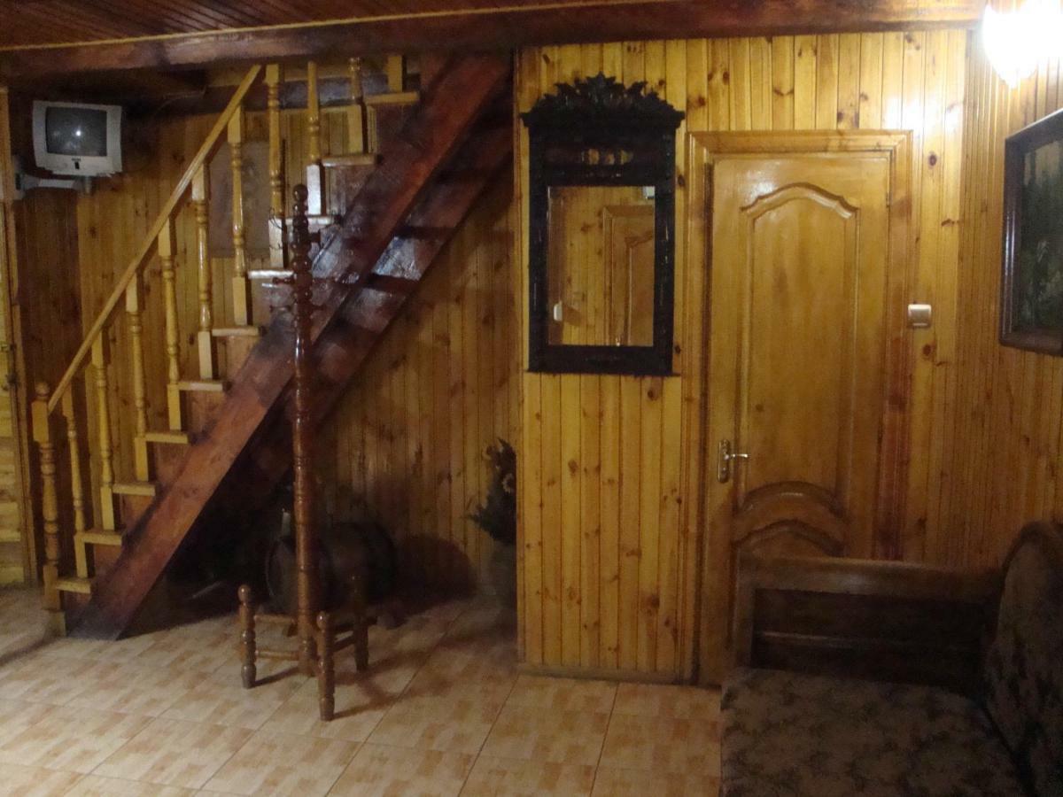 Apartamento Domik S Saunoy Na Ogiyenko Kamianets-Podilskyi Exterior foto