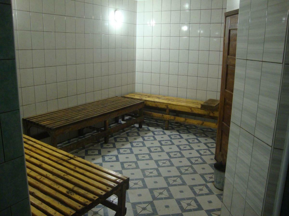 Apartamento Domik S Saunoy Na Ogiyenko Kamianets-Podilskyi Exterior foto